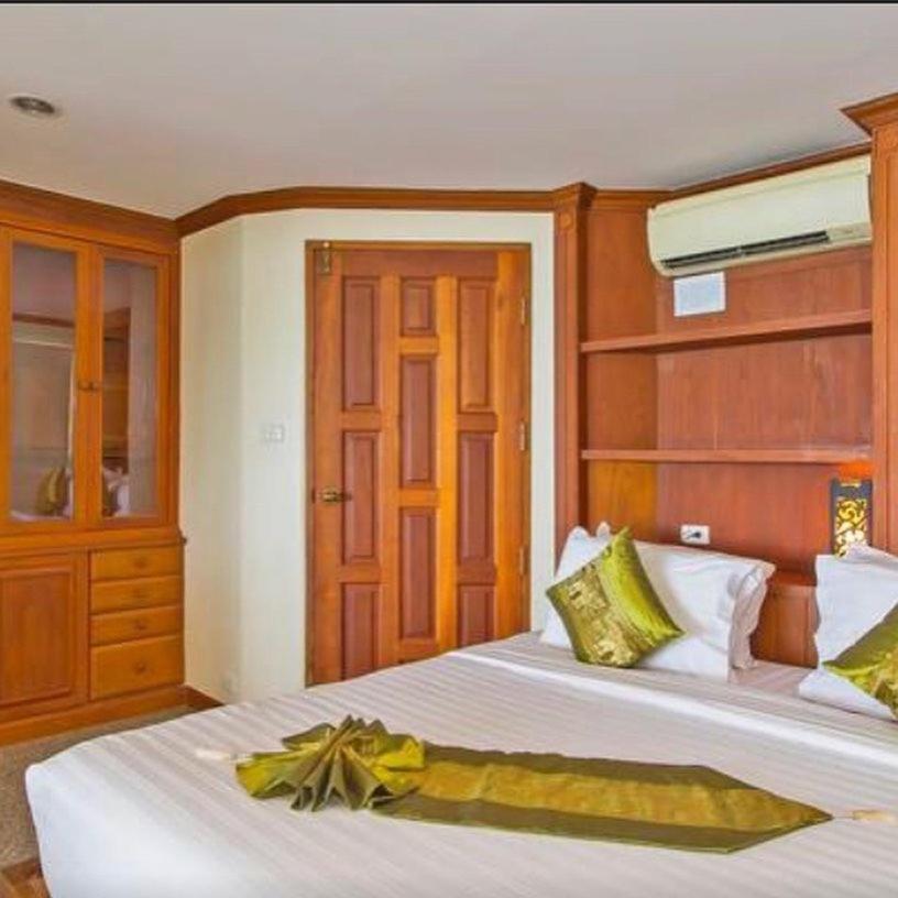 Goodwill Beach House Patong Extérieur photo